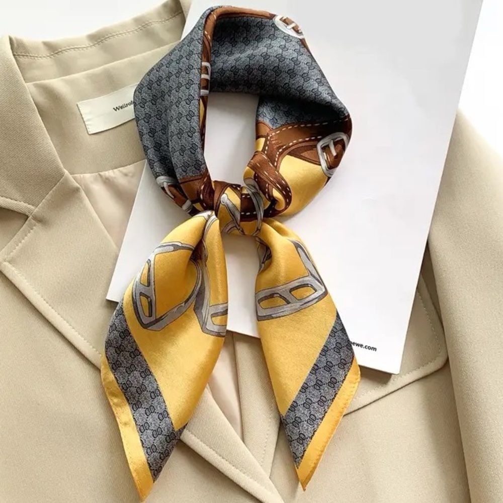 Women Silk-Emulation Elegance Square Scarf - Picture 5 of 9